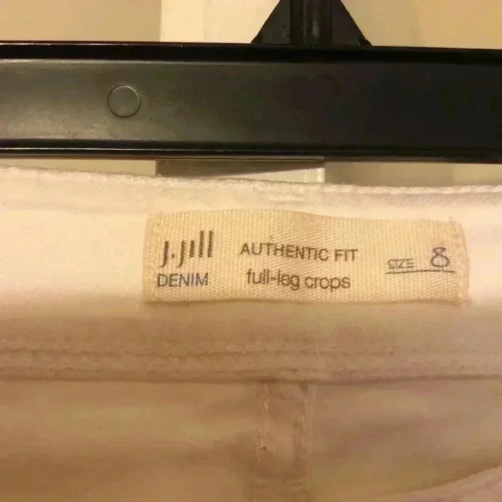 J Jill full leg copped jeans.  White with fringe hem.  Size 8 - Picture 4 of 7